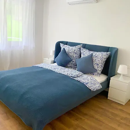 House Avinolin - For Business & Family - Balcony With Nature View, Smarttv, Office, Comfort Bed, Netflix, Flexible Check-in Options Ludwigsburg