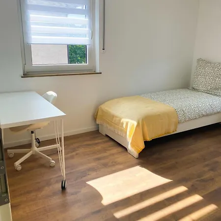 House Avinolin - For Business & Family - Balcony With Nature View, Smarttv, Office, Comfort Bed, Netflix, Flexible Check-in Options *